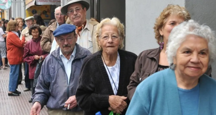 Ajuste a los abuelos: el 46% de los hogares con adultos mayores no llega a cubrir sus gastos b&aacute;sicos