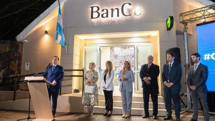 Valdés inauguró la sucursal del Banco de Corrientes en Puerto Iguazú