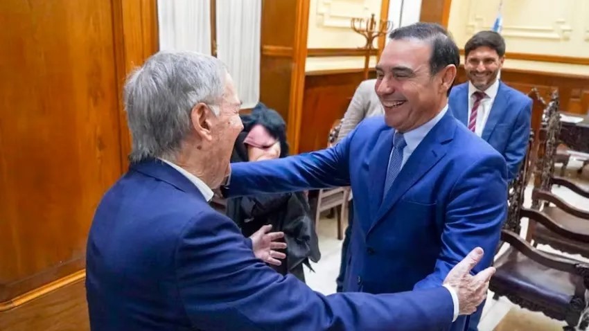 Gustavo Valdés se suma al bloque de los gobernadores de Provincias Unidas
