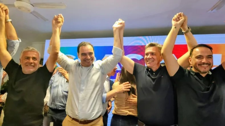 Gustavo Valdés mira más allá de Corrientes y se proyecta para intentar reconstruir al radicalismo