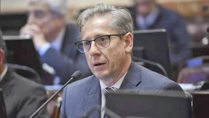 Vischi alertó sobre los vetos presidenciales: 