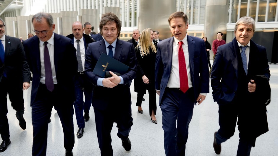 Se va otra funcionaria del FMI crítica del acuerdo con Argentina: 