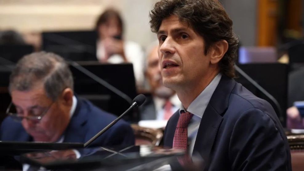 Lousteau contra Caputo: 