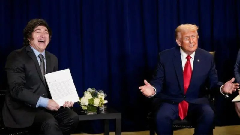 Milei renuncia a gobernar para ser el candidato de Trump