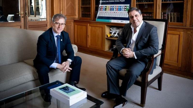 Vischi con Catalán: 