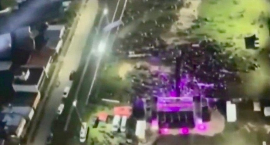 Fiasco de Milei en Moreno, ni con los acarreados lograron llenar la cancha