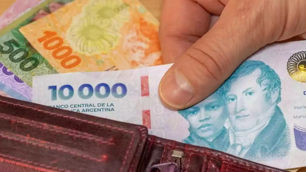 Milei decret&oacute; un salario m&iacute;nimo por debajo de la l&iacute;nea de indigencia: llegar&aacute; a 437 mil pesos reci&eacute;n en abril de 2027