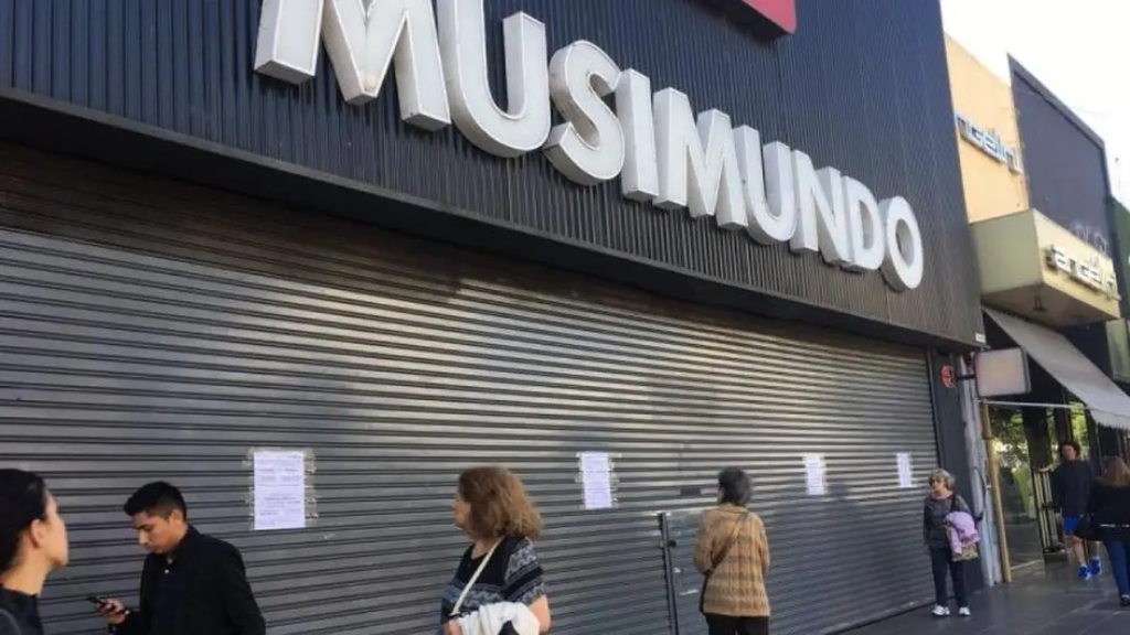 La Justicia decret&oacute; la quiebra de la empresa due&ntilde;a de Musimundo