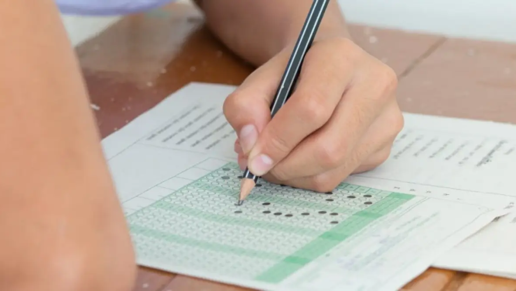 Pruebas PISA 2025: alarmante ca&iacute;da en el rendimiento argentino respecto a 2022 en lectura, matem&aacute;tica y ciencias