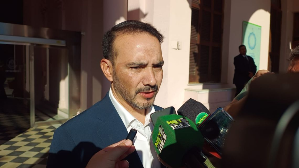 Corrientes recibi&oacute; m&aacute;s fondos de Naci&oacute;n, pero Vald&eacute;s no da aumento: &ldquo;La situaci&oacute;n es grave&rdquo;