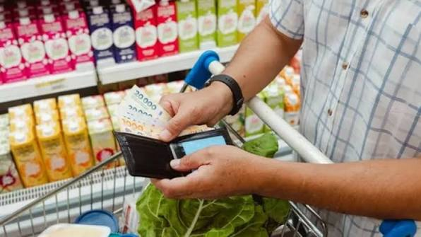 Salario m&iacute;nimo: &iquest;Cu&aacute;nto pod&iacute;a comprar un trabajador en 2015, 2023 y 2026?