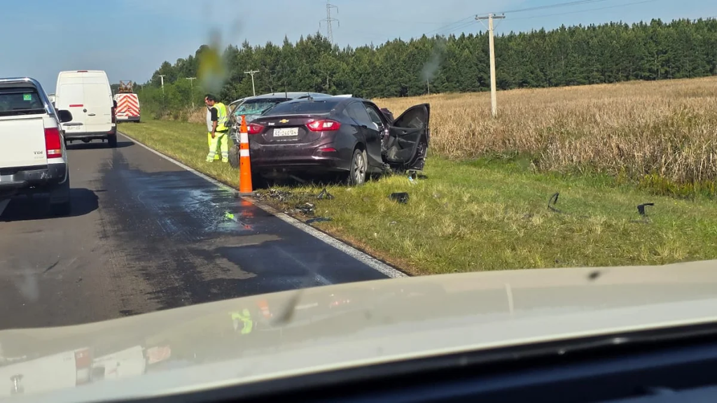 Tragedia en Corrientes: tres personas murieron en un choque sobre la Ruta 12