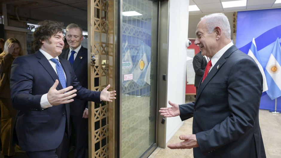 Revelan que Milei don&oacute; un mill&oacute;n de d&oacute;lares a organizaciones cercanas a Netanyahu 