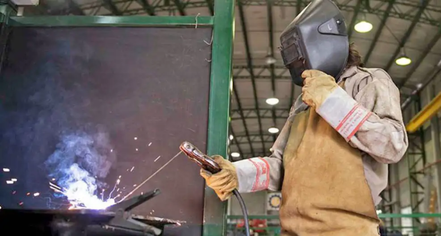 La actividad metal&uacute;rgica cay&oacute; 6,1% en agosto y toc&oacute; un nuevo piso