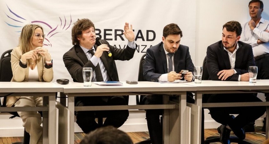 Desde la financiera de Marra, Milei volvió a alimentar la corrida