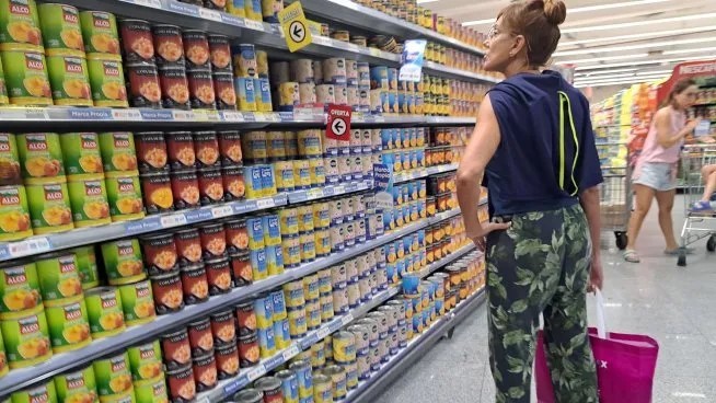 El consumo sigue por el piso: bajó cerca de un 18% en supermercados en septiembre