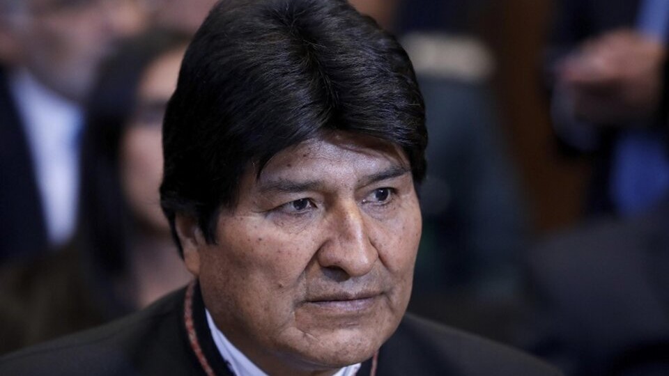 Tensión en Bolivia: persiguieron al auto de Evo Morales, le dispararon más de 20 veces veces e hirieron a su chofer