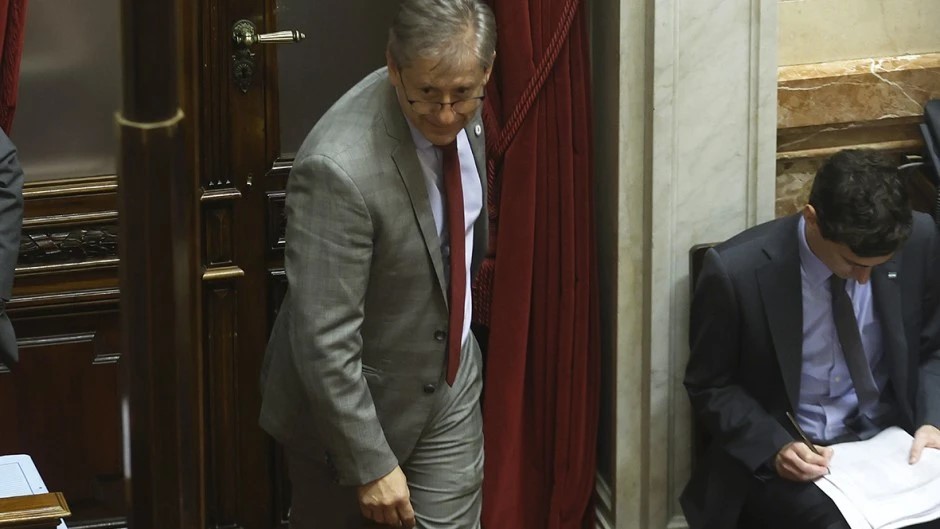 Tras un pedido del enviado de Trump, los gobernadores aliados favorecieron la venta de la empresa de energía nuclear