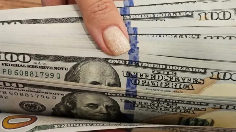 Se aceleró la dolarización por temor a anuncios económicos el fin de semana
