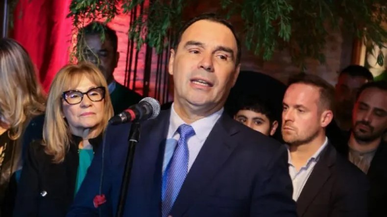 Valdés el único gobernador de Provincias Unidas que ganó en su distrito