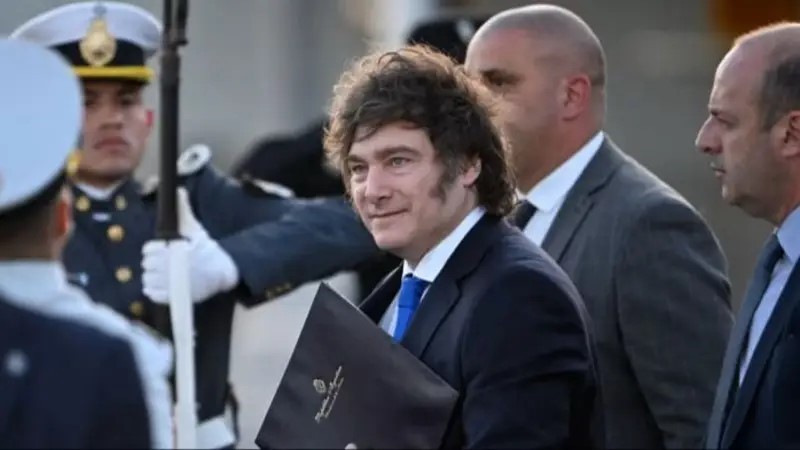 Tras el triunfo en las legislativas, Milei recibirá a los gobernadores el jueves