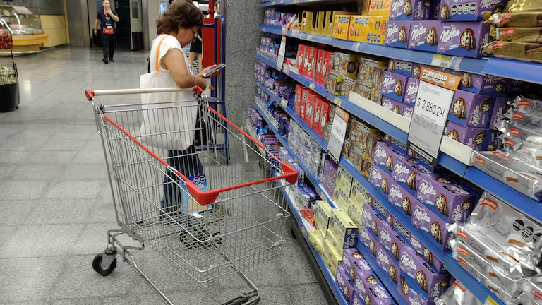 El consumo en supermercados cay&oacute; hasta un 39% y la crisis golpea con m&aacute;s fuerza al Norte.