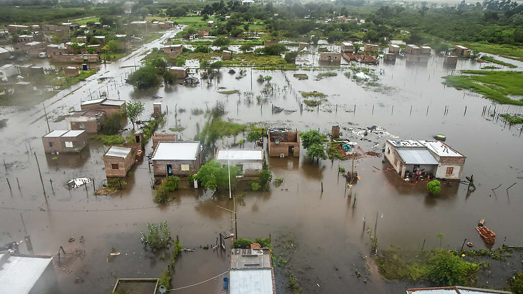 Advierten que el fen&oacute;meno de El Ni&ntilde;o superar&iacute;a a las hist&oacute;ricas crecientes de 1983 y 1997-1998 y ya organizan centros de evacuaci&oacute;n