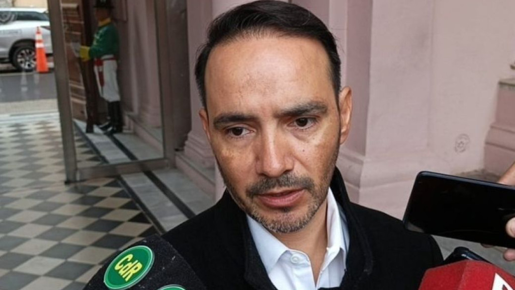 Nueva postergaci&oacute;n salarial: Vald&eacute;s pas&oacute; la recomposici&oacute;n para noviembre con una inflaci&oacute;n en el NEA que duplica a los incrementos