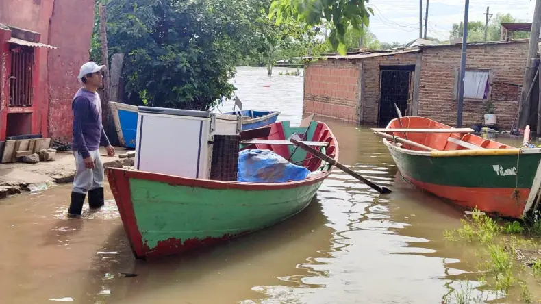  La crecida del Paran&aacute; expone la vulnerabilidad de los vecinos de barrios costeros