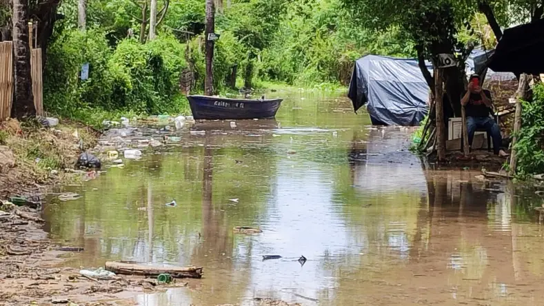 El drama de la inundaci&oacute;n: hay m&aacute;s de 1.400 correntinos afectados
