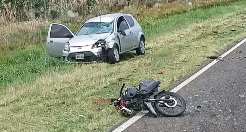 Tragedia en Empedrado: Muri&oacute; un motociclista de 15 a&ntilde;os tras chocar violentamente con un autom&oacute;vil en la Ruta 12