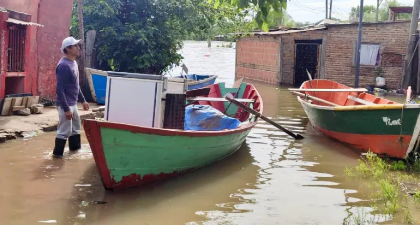  La crecida del Paran&aacute; expone la vulnerabilidad de los vecinos de barrios costeros