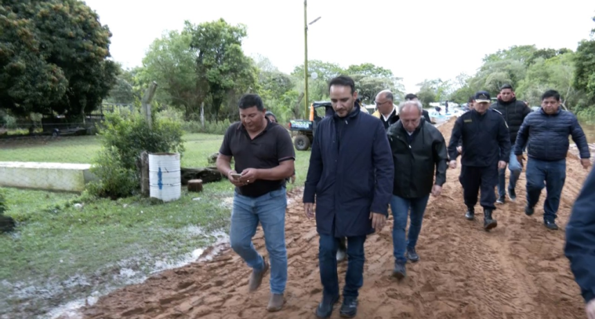 Ayuda financiera por El Ni&ntilde;o: Vald&eacute;s anunci&oacute; cr&eacute;ditos subsidiados, sin montos ni fechas, y vuelve a reclamar a Naci&oacute;n fondos y obras