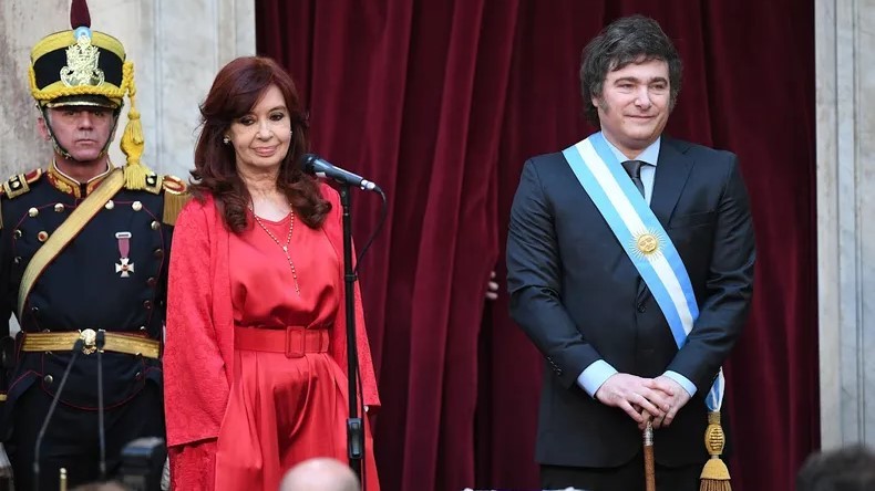 Vialidad: sin sentencia firme ni soporte legal, el Gobierno le sacó jubilación y pensión a CFK