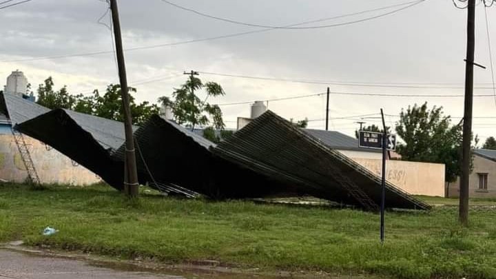 Fuerte temporal azotó a varias localidades del sur correntino