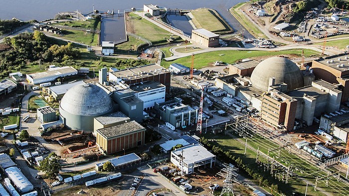 Centrales nucleares con el cartel de remate