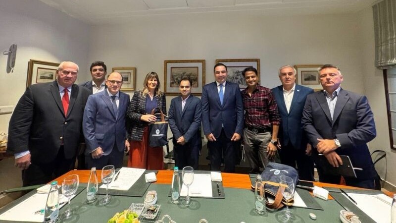 Valdés impulsa inversiones con la empresa maderera MK Pine Wood