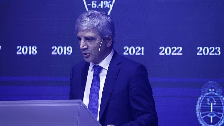 El gobierno patea la deuda con importadores para el 2027, para disimular el déficit