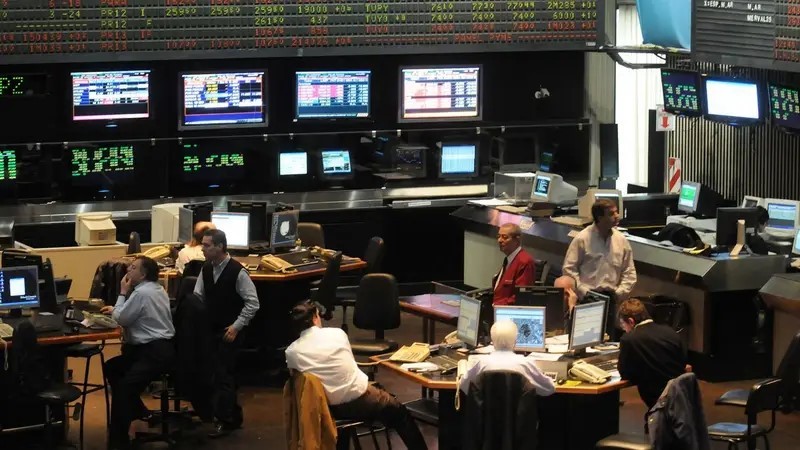 Sin crédito de EE.UU., reaccionan los mercados: caen acciones, bonos y sube fuerte el Riesgo País