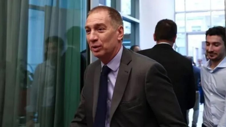 Santilli llega a Corrientes para avanzar con el Presupuesto