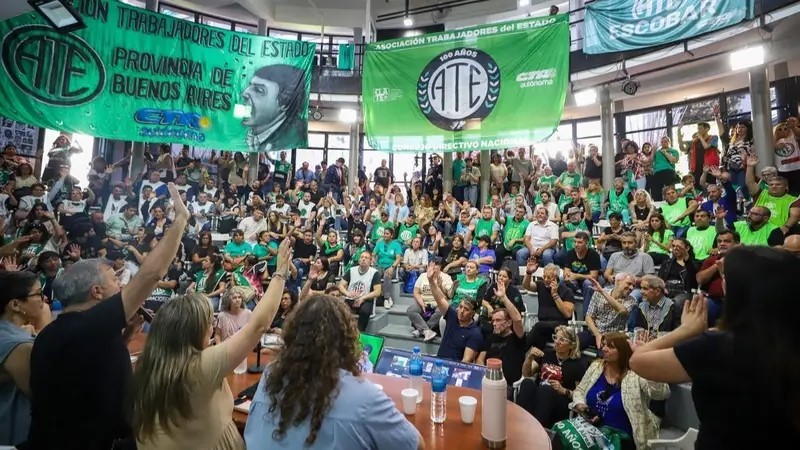 ATE evalúa adelantar el paro nacional por los despidos en el Estado