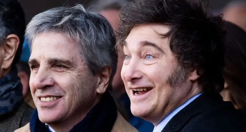 Más devaluación: Caputo reveló cuándo se disparará el dólar