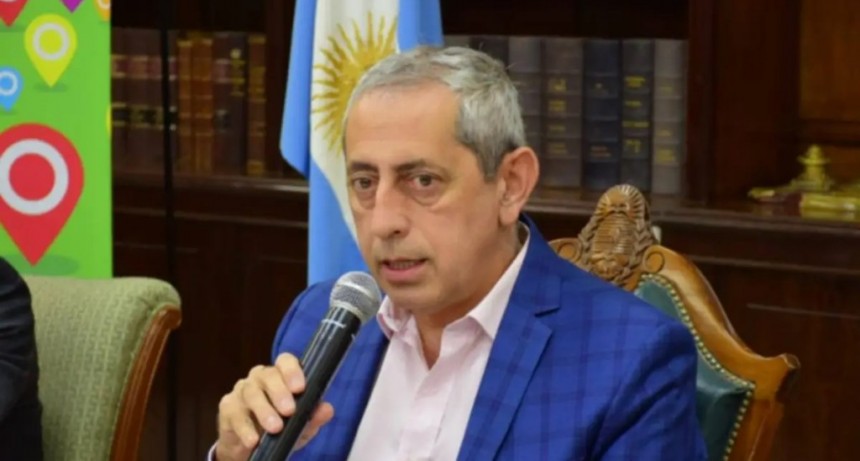 Qué dijo Rivas Piasentini sobre un aumento y bono navideño para estatales correntinos