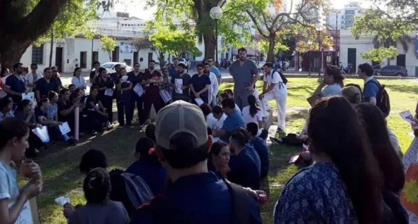 Malestar en Salud Pública por la situación de los residentes médicos