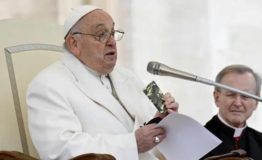 El papa Francisco alertó sobre la deuda externa como instrumento de 