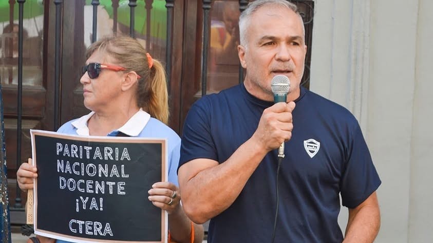 Fernando Ramírez: “el bono en cuotas no cubre ni la mitad de lo que nos sacaron del aguinaldo y por atraso frente a la inflación”