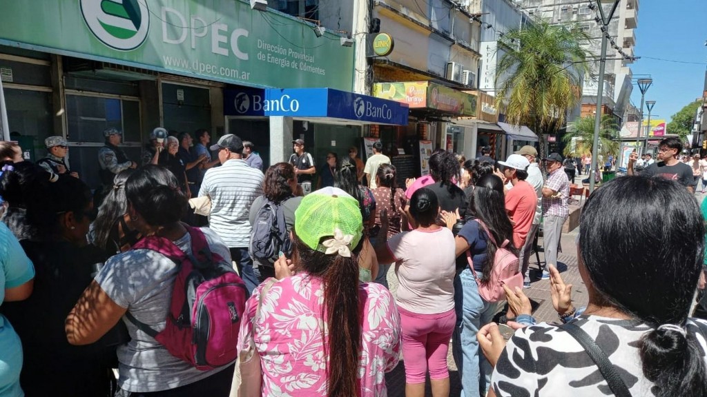 Otra marcha contra suba de la luz y pedido de audiencia al gobierno