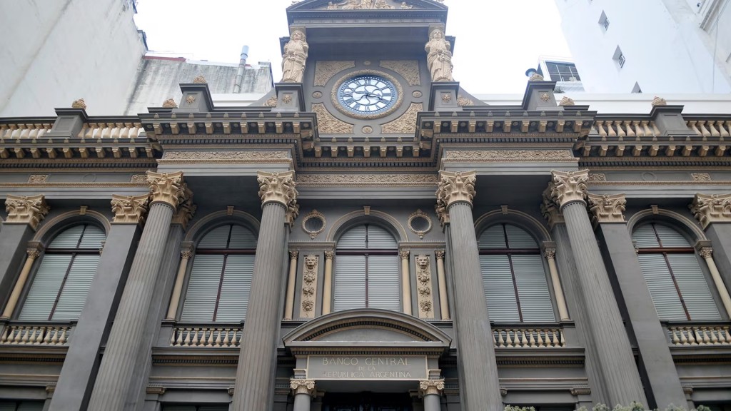 Dólar, precios, actividad y comercio exterior: lo que viene según el mercado