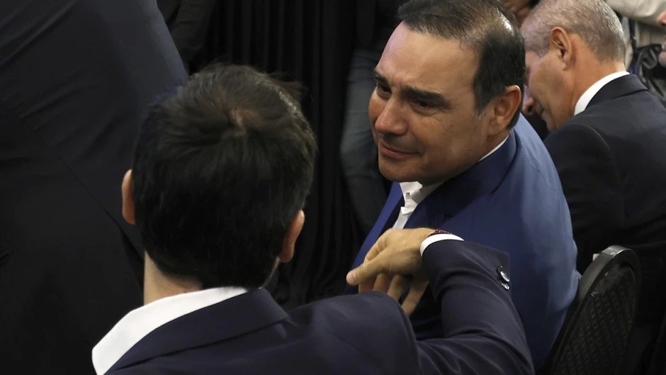 Valdés busca un interbloque con Provincias Unidas para impedir que Jaldo y Sáenz le saquen la tercera minoría