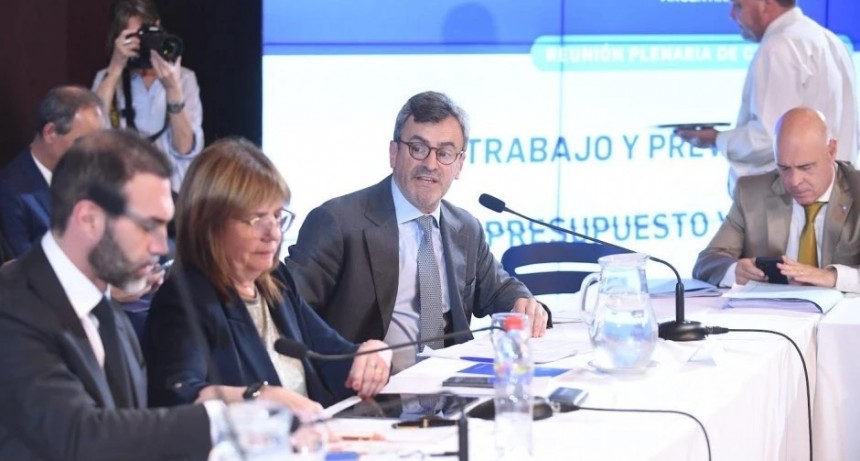 Se rebelan los senadores y la reforma laboral pasa para el año que viene: 